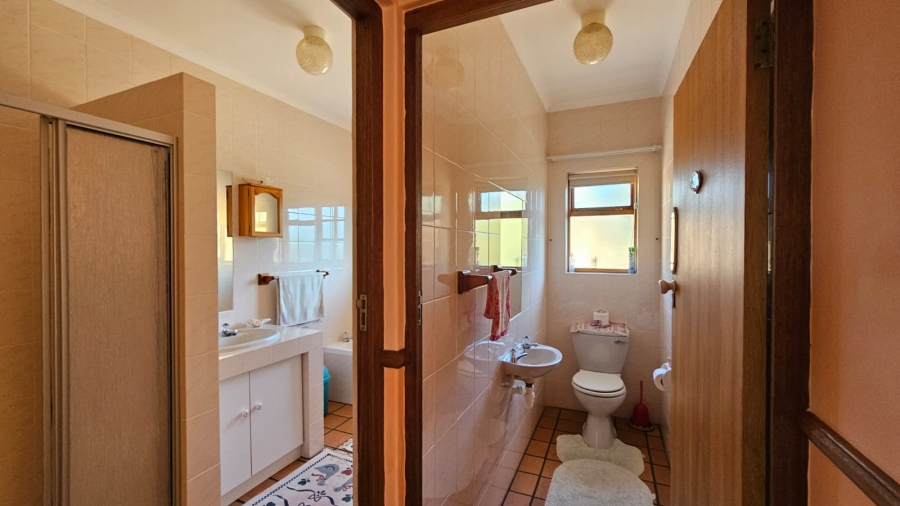 3 Bedroom Property for Sale in Stilbaai Wes Western Cape